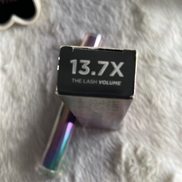 Urban Decay Troublemaker Mascara - Picture 4 of 4